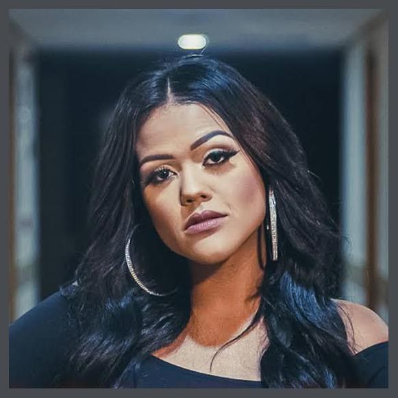 Camila Loures